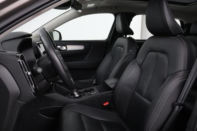 Volvo XC40 1.5 T4 Recharge Inscription Expression | Panoramadak | Leder | Trekhaak | Stoel & stuurverwarming | Carplay | Full LED | Navigatie | Camera | Climate control