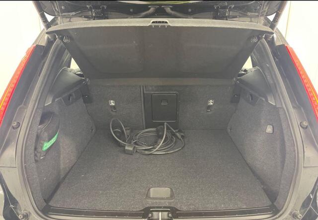 Volvo XC40 1.5 T4 Recharge R-Design Expression | Trekhaak | Blis | Adaptieve Cruise | 360° Camera | Panorama Schuifdak | Leder | Memory |