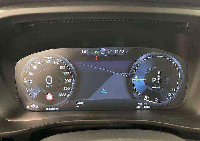 Volvo XC40 1.5 T4 Recharge R-Design Expression | Trekhaak | Blis | Adaptieve Cruise | 360° Camera | Panorama Schuifdak | Leder | Memory |
