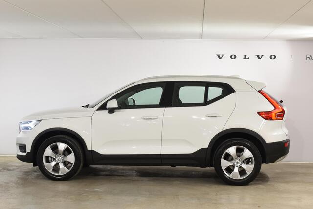 Volvo XC40 T2 129PK Business Pro / Navigatie / Parkeersensoren + Camera / Adaptieve Cruise Control / Stuur-Stoelverwarming / Elektrische Achterklep / LM Velgen