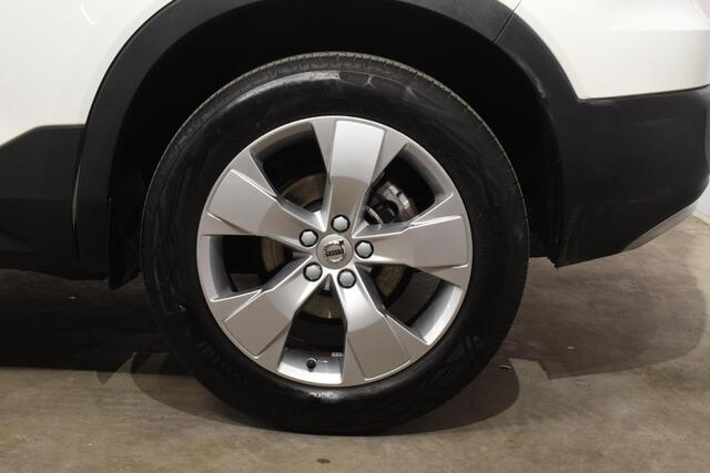 Volvo XC40 T2 129PK Business Pro / Navigatie / Parkeersensoren + Camera / Adaptieve Cruise Control / Stuur-Stoelverwarming / Elektrische Achterklep / LM Velgen