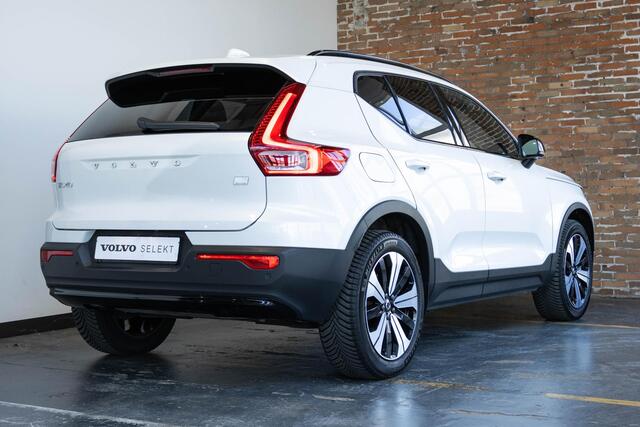 Volvo XC40 T5 Recharge Inscription | Panorama dak | Verwarmbare voorstoelen | Volvo on Call | Stoelverwarming | Parkeersensoren voor + achter | Parkeercamera | Parkeerverwarming | Harman Kardon Premium audio | 360° Parkeercamera |