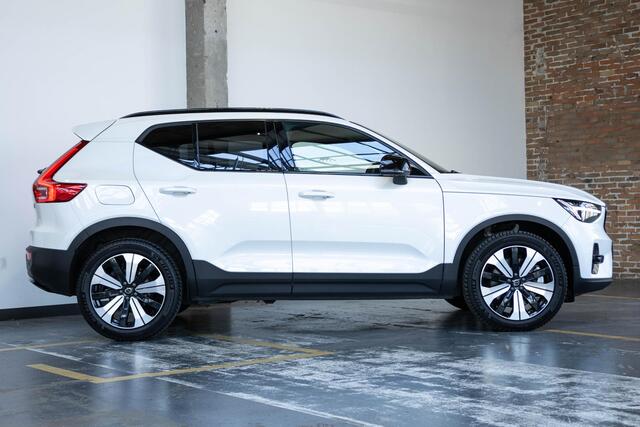 Volvo XC40 T5 Recharge Inscription | Panorama dak | Verwarmbare voorstoelen | Volvo on Call | Stoelverwarming | Parkeersensoren voor + achter | Parkeercamera | Parkeerverwarming | Harman Kardon Premium audio | 360° Parkeercamera |
