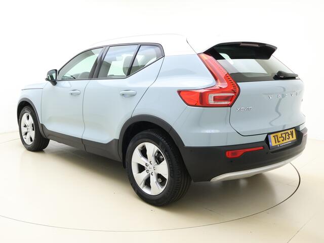 Volvo XC40 T4 190pk Momentum / Trekhaak / Elektr. verstelbare voorstoelen / BLIS / Camera achter /