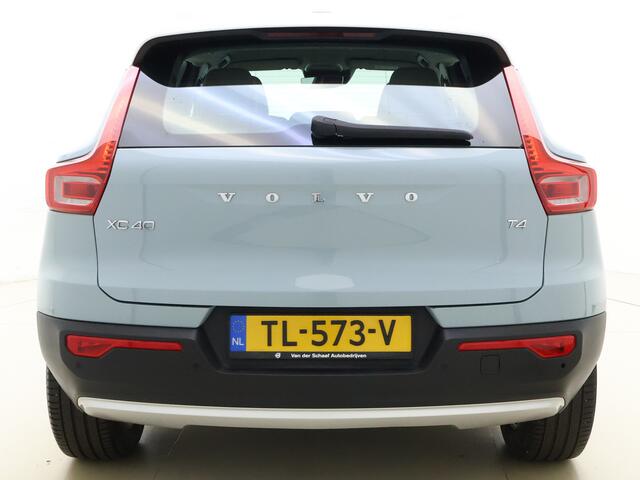 Volvo XC40 T4 190pk Momentum / Trekhaak / Elektr. verstelbare voorstoelen / BLIS / Camera achter /