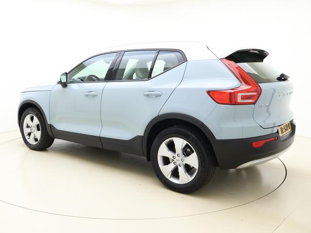 Volvo XC40 T4 190pk Momentum / Trekhaak / Elektr. verstelbare voorstoelen / BLIS / Camera achter /