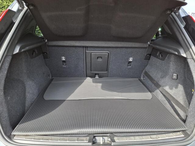 Volvo XC40 T4 R-Design | Panoramadak | Harman/Kardon