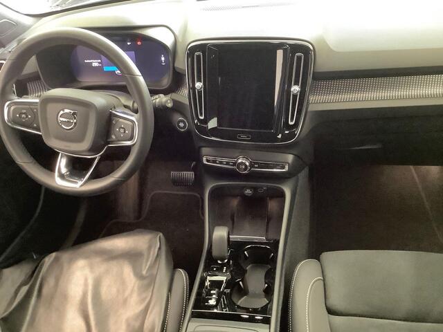 Volvo XC40 2.0 B3 Plus Dark | Harman/Kardon | Memory | Zitting verlengers | parkeersensoren vóór en achter | Google auto | Full LED | verwarmde voorstoelen en stuurwiel |
