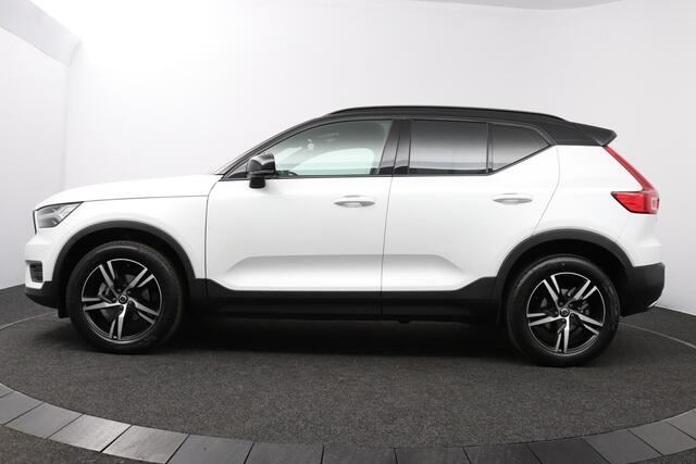 Volvo XC40 1.5 T3 R-Design | Trekhaak | Elektrisch bedienbare achterklep | Achteruitrijcamera |