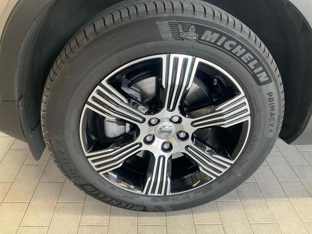 Volvo XC40 2.0 B4 Inscription | Trekhaak | 2000KG Trekgewicht | Leder | Adaptieve Cruise controle | Camera | Keyless |