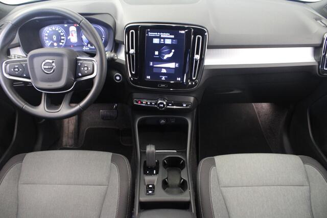 Volvo XC40 1.5 T5 Twin Engine Momentum Pro |Camera|Carplay|