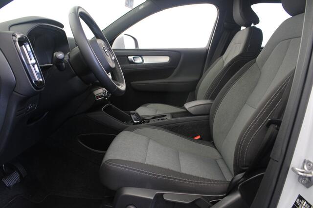Volvo XC40 1.5 T5 Twin Engine Momentum Pro |Camera|Carplay|