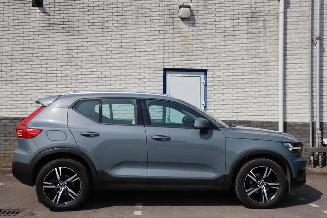 Volvo XC40 1.5 T3 Momentum Pro