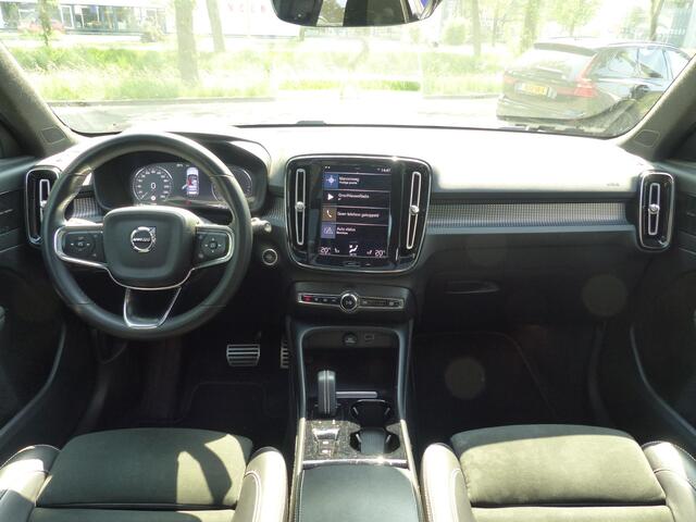 Volvo XC40 T4 Recharge R-Design Volvo XC40 1.5 T4 Recharge R-Design