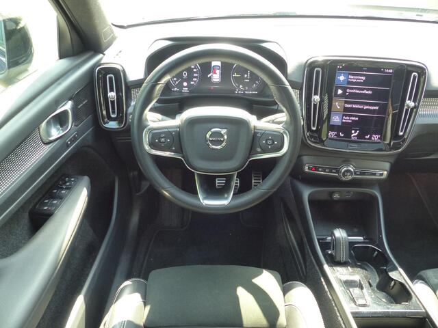 Volvo XC40 T4 Recharge R-Design Volvo XC40 1.5 T4 Recharge R-Design