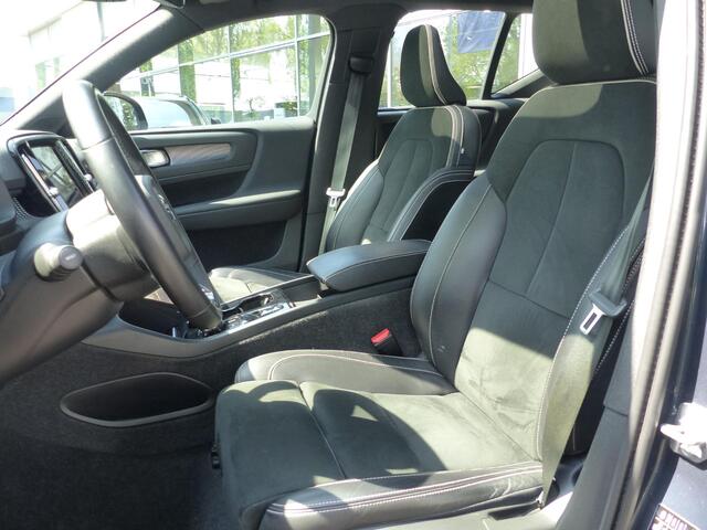 Volvo XC40 T4 Recharge R-Design Volvo XC40 1.5 T4 Recharge R-Design