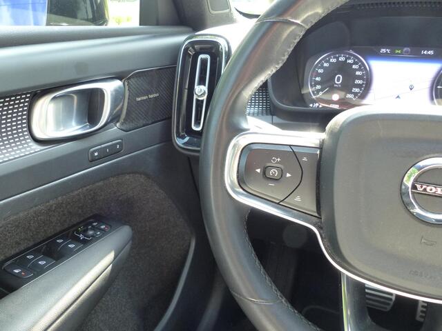 Volvo XC40 T4 Recharge R-Design Volvo XC40 1.5 T4 Recharge R-Design