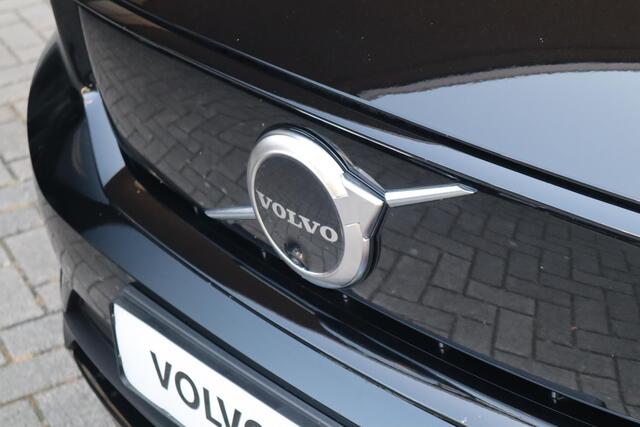 Volvo XC40 Recharge Pro | Schuif-/ kanteldak| Harman Kardon audio| 360* Camera| Keyless Entry|