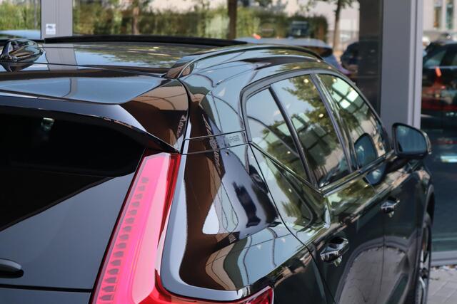 Volvo XC40 Recharge Pro | Schuif-/ kanteldak| Harman Kardon audio| 360* Camera| Keyless Entry|