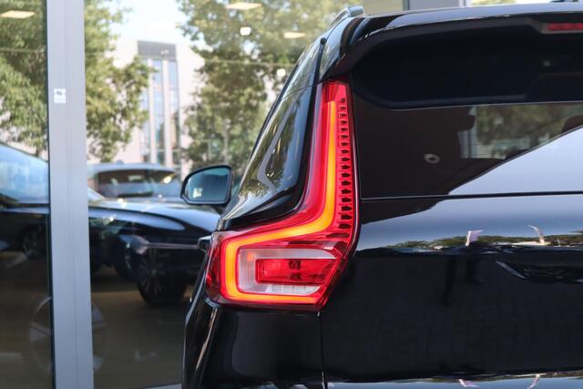 Volvo XC40 Recharge Pro | Schuif-/ kanteldak| Harman Kardon audio| 360* Camera| Keyless Entry|