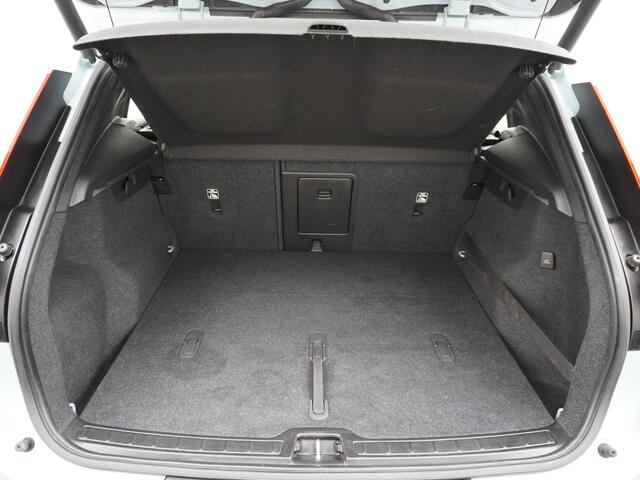 Volvo XC40 1.5 T3 Inscription Trekhaak/Leder/Camera etc.