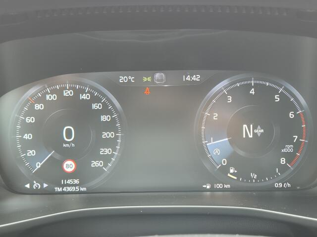 Volvo XC40 1.5 T3 Momentum Trekhaak/Carplay/Stoelverwarming etc.