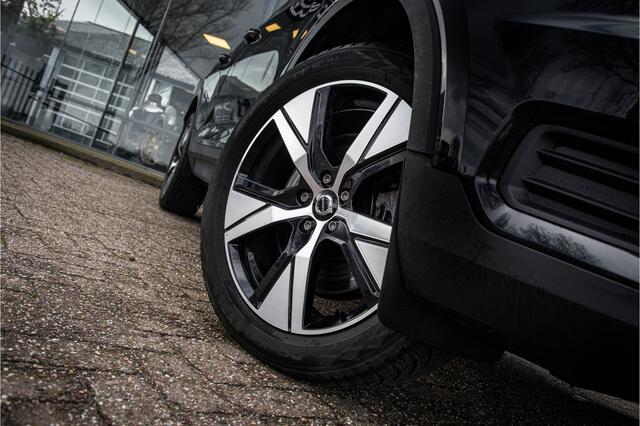 Volvo XC40 T5 Recharge R-Design Expression **Panoramadak**Trekhaak wegklapbaar**Dealer onderhouden