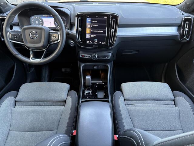 Volvo XC40 1.5 T4 Plug-in hybrid Plus Dark | Memory | Keyless Entry | Stuur + stoel verwarming | Camera | Parkeersensoren v+a | DAB | LED |