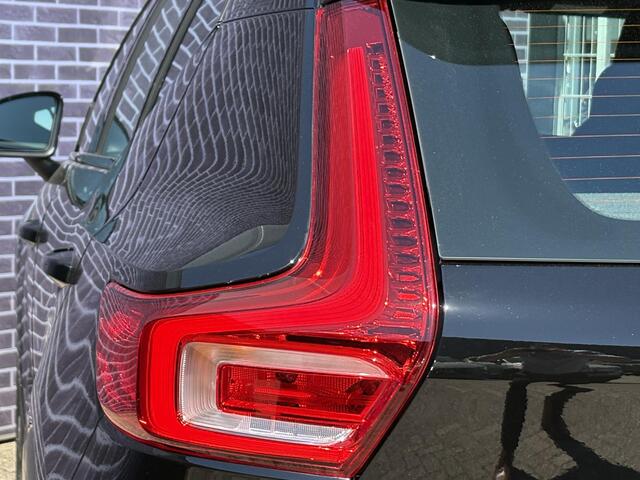 Volvo XC40 1.5 T4 Plug-in hybrid Plus Dark | Memory | Keyless Entry | Stuur + stoel verwarming | Camera | Parkeersensoren v+a | DAB | LED |