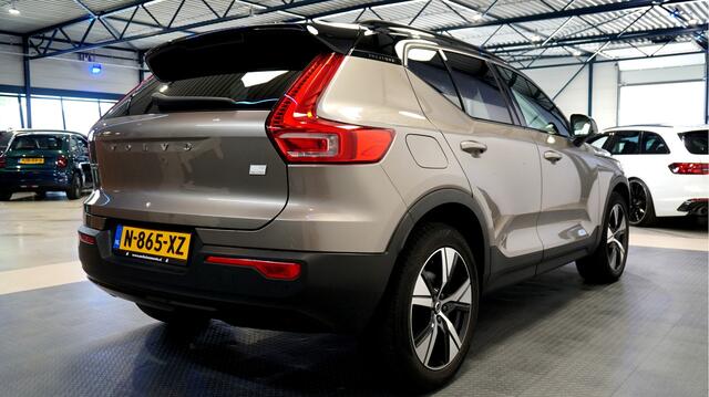 Volvo XC40 1.5 T4 155kW/211pk DCT7 Recharge R-Design PANORAMADAK + LEER/ALCANTARA + EL.STOEL MET MEMORY + STOEL-&STUURVERWARMING + ADAPT.CRUISE + LANE ASSIST + NAVI SENSUS + CARPLAY/ANDROID AUTO + KEYLESS ENTRY&GO + CAMERA + PARKSENSOREN V&A + 19" LM-VELGEN!!