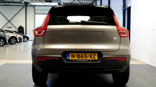 Volvo XC40 1.5 T4 155kW/211pk DCT7 Recharge R-Design PANORAMADAK + LEER/ALCANTARA + EL.STOEL MET MEMORY + STOEL-&STUURVERWARMING + ADAPT.CRUISE + LANE ASSIST + NAVI SENSUS + CARPLAY/ANDROID AUTO + KEYLESS ENTRY&GO + CAMERA + PARKSENSOREN V&A + 19" LM-VELGEN!!