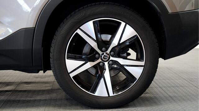 Volvo XC40 1.5 T4 155kW/211pk DCT7 Recharge R-Design PANORAMADAK + LEER/ALCANTARA + EL.STOEL MET MEMORY + STOEL-&STUURVERWARMING + ADAPT.CRUISE + LANE ASSIST + NAVI SENSUS + CARPLAY/ANDROID AUTO + KEYLESS ENTRY&GO + CAMERA + PARKSENSOREN V&A + 19" LM-VELGEN!!
