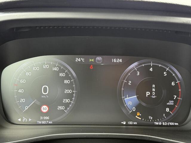 Volvo XC40 2.0 T4 Momentum Pro | Stoel verwarming | Parkeersensoren V+A | Camera | Keyless start | Volvo on Call | Elektrische Achterklep |