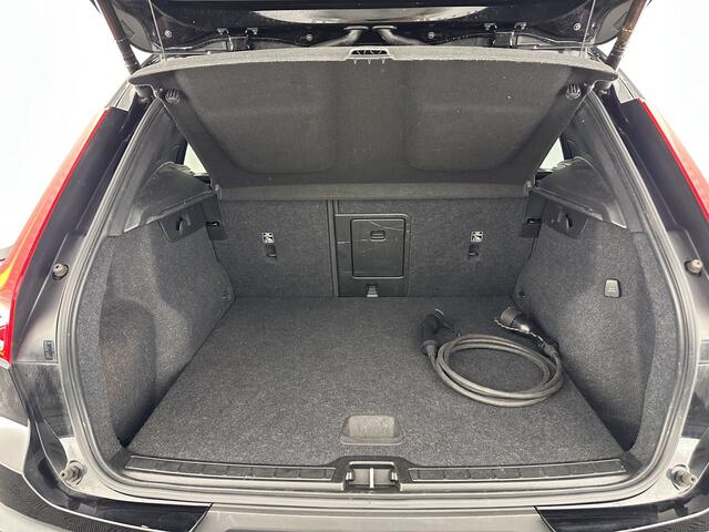 Volvo XC40 Recharge P8 AWD R-Design [ 3-Fase ] (INCL-BTW) *DIGI-COCKPIT | FULL-LED | PREMIUM-AUDIO | TOP-VIEW | APP.CONNECT | NAVI-FULLMAP | ALCANTARA-LEATHER | ECC | PDC | SPORT-SEATS | 19''ALU *
