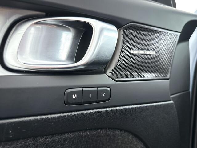 Volvo XC40 B4 Aut. Plus Dark | Harman Kardon | Parkeercamera | Trekhaak