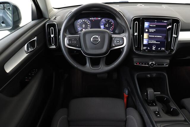 Volvo XC40 T2 AUT. MOMENTUM BUSINESS -PANO.DAK|360°CAM|TREKHAAK|CLIMATE|18"|KEYLESS