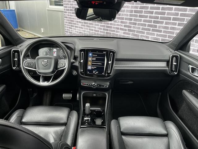 Volvo XC40 2.0 T4 R-Design | Trekhaak | Parkeer camera | Stoelverwarming | Leer | Elektrische achterklep | Parkeer sensoren voor en achter |
