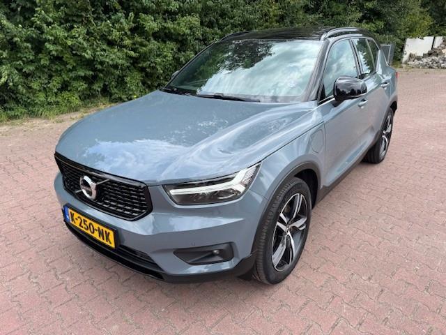 Volvo XC40 1.5 T4 RECHARGE R-DESIGN EXPRESSION/THAAK/PANO/LED