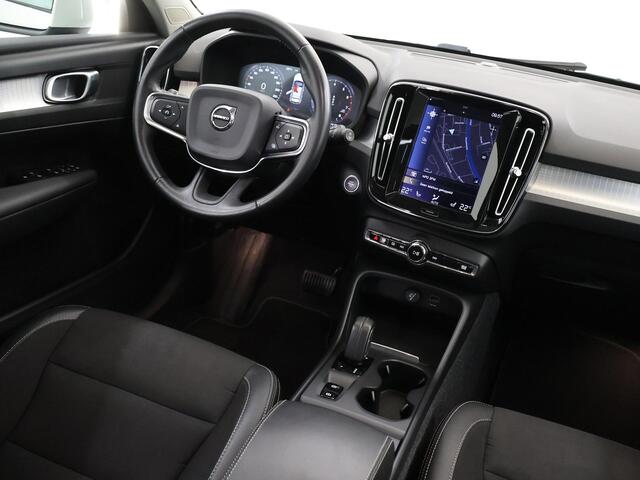 Volvo XC40 1.5 T3 Momentum Pro | Panoramadak | Parkeercamera | Cruise Control Adaptief | Climate Control | DAB |