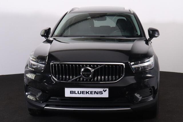 Volvo XC40 T4 Recharge Inscription Expression - IntelliSafe Assist & Surround - Panorama/schuifdak - 360º Camera - Verwarmde voorstoelen & stuurverwarming - Extra getint glas
