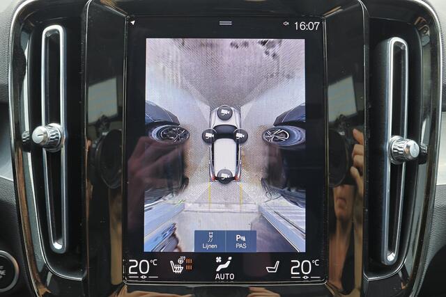 Volvo XC40 T4 Recharge Inscription Expression - IntelliSafe Assist & Surround - Panorama/schuifdak - 360º Camera - Verwarmde voorstoelen & stuurverwarming - Extra getint glas