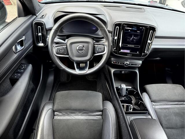 Volvo XC40 Recharge P8 AWD R-Design Trekhaak, Camera, 19'Lmv