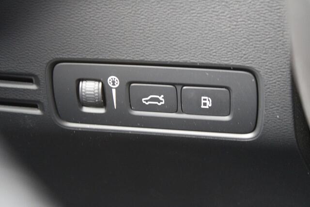 Volvo XC40 1.5 T5 Recharge Inscription - 360 camera - H&K - Memory - Pano - Trekhaak - Leder - Stoel/Stuurverwarming - BLIS - Rijklaar