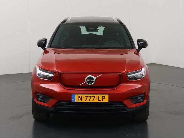 Volvo XC40 Recharge Twin Pro | Panoramadak | Navigatie | Parkeercamera | Stoelverwarming | Keyless Go | Cruise Control Adaptief |