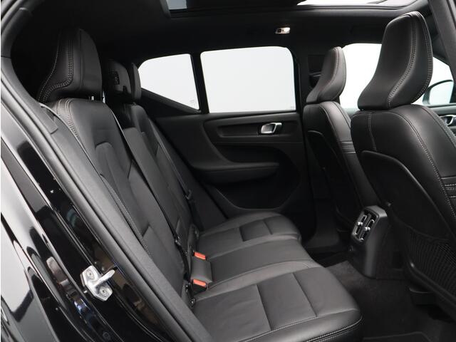 Volvo XC40 T5 Recharge R-Design / Pano. dak / Harman Kardon / 360 camera / Stoel- & stuurwielverwarming / Adapt. cruise control / BLIS