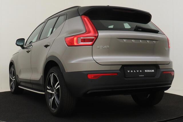 Volvo XC40 T2 AUT. R-DESIGN -ADAP.CRUISE|CAMERA|19"|VERW.VOORRUIT|INDUC.CHARGE