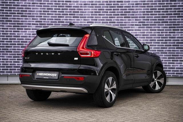Volvo XC40 1.5 T4 Recharge Inscription | Parkeer camera | Sensoren voor + achter | Trekhaak | Volvo On Call | Harman/Kardon | Navigatie |