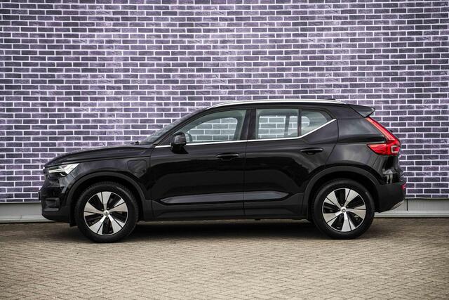 Volvo XC40 1.5 T4 Recharge Inscription | Parkeer camera | Sensoren voor + achter | Trekhaak | Volvo On Call | Harman/Kardon | Navigatie |