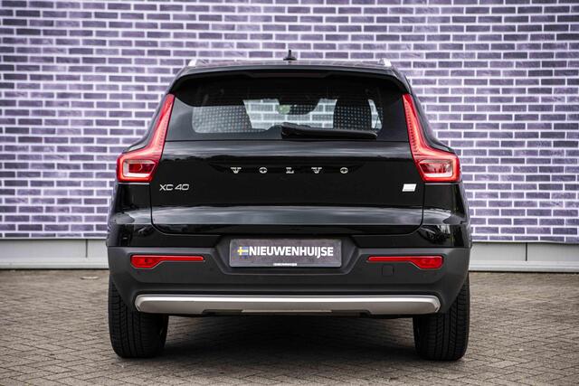 Volvo XC40 1.5 T4 Recharge Inscription | Parkeer camera | Sensoren voor + achter | Trekhaak | Volvo On Call | Harman/Kardon | Navigatie |