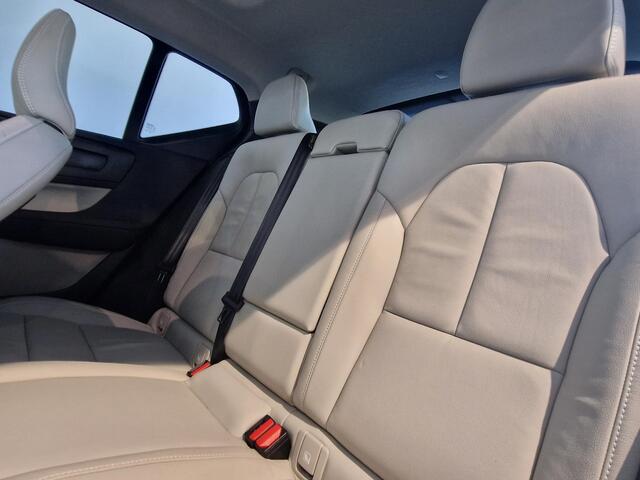 Volvo XC40 1.5 T5 Recharge Inscription | ACHTERUITRIJCAMERA | NAVIGATIE | HARMAN KARDON AUDIO | MEMORY STOEL BESTUURDER | SCHUIF/KANTELDAK |